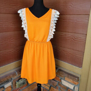 Southern Charm Clothing Size Medium Orange Sleeveless Mini Dress White Lace